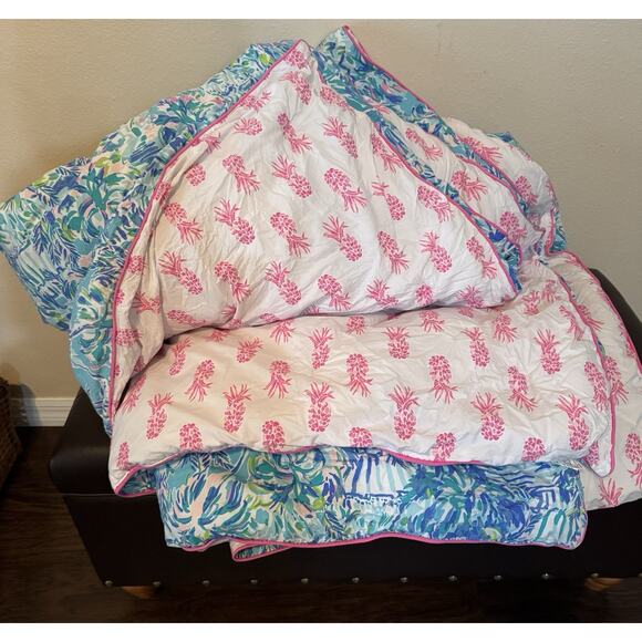Lilly Pulitzer Pottery Barn Pineapple Party King Size Quilt 1 Sham Set - Picture 2 of 9